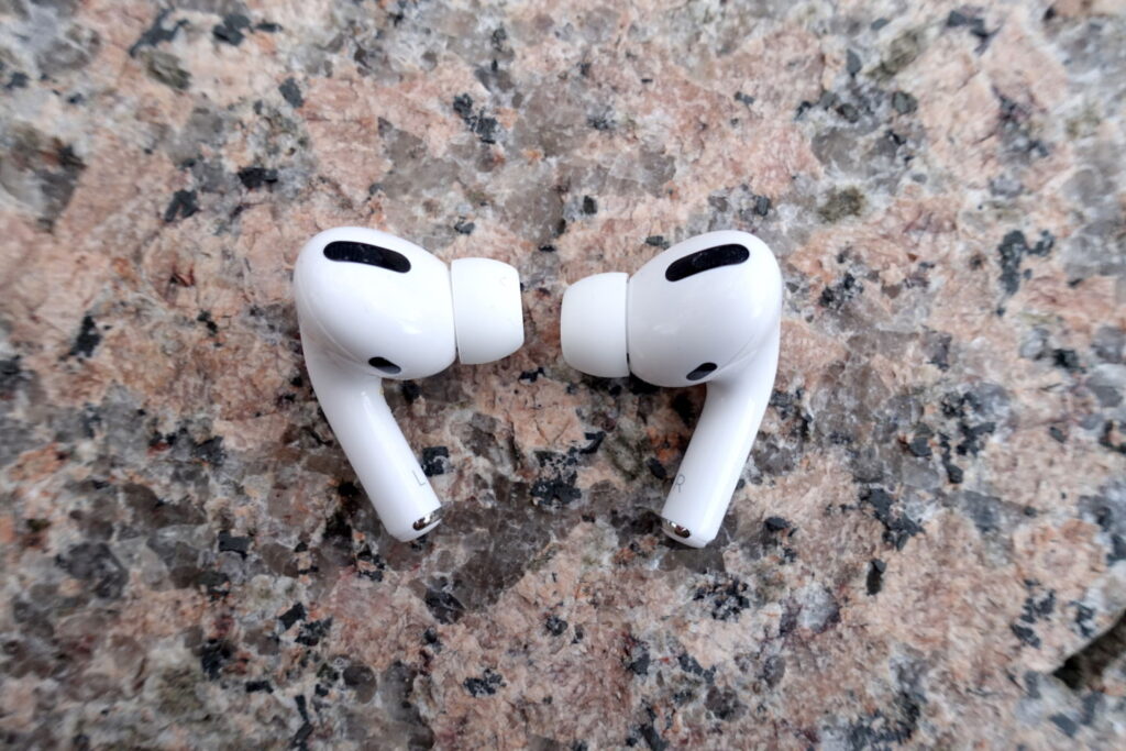 Apple'ın AirPods Pro'su mükemmel gürültü önleyici gerçek kablosuzlardır.