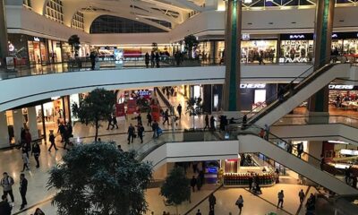 Mall Of istanbul'da restoranlar 'da Araplar Covid-19 kurallarına uymuyor!