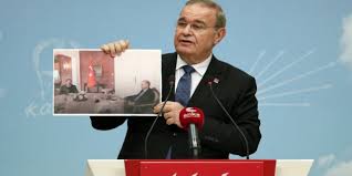 CHP'li Öztrak basın toplantısına bu fotoğrafla çıktı! Erdoğan'ı Zora Sokacak Resim!