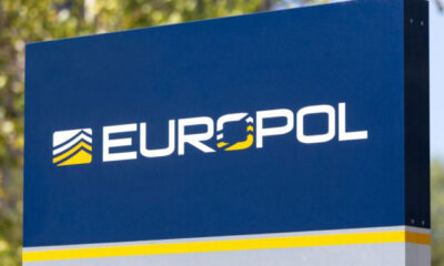 Europol Büyük Suç Çetesini Bastırdı, 100'den Fazla Çevrimiçi Dolandırıcıyı Tutukladı