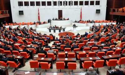 CHP'nin kamuda çift maaş alınmasının engellenmesini öngören kanun teklifi AKP ve MHP oylarıyla reddedildi