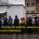 NY Times: Türkiye'de İnsanlar ekmek alamıyor, fırınlar ekmek üretemiyor, Halk ekmek büfeleri önünde oluşan kalabalık dünya gündemine girdi, Ekmek'de olan zamlar ve diğer ürünlerde olan zamlardan dolayı bir çok kişi ucuz ekmek almak için İBB 'nin kurduğu halk ekmek büfelerinde akın ediliyor..