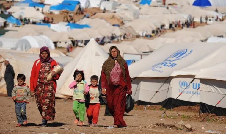 Lübnan ülkede olan Suriyeliler için AB'den para istedi