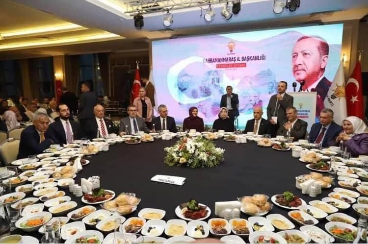 Ak Parti Kahramanmaraş 'Vefa İftarı' programındaki iftar sofrası sosyal medyada konuşuluyor!