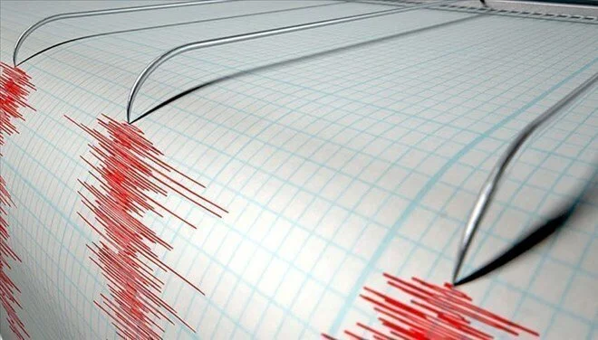 Ege Denizi Kuşadası Körfezi'nde Meydana Gelen 3,9 Büyüklüğündeki Deprem İzmir'de de Hissedildi