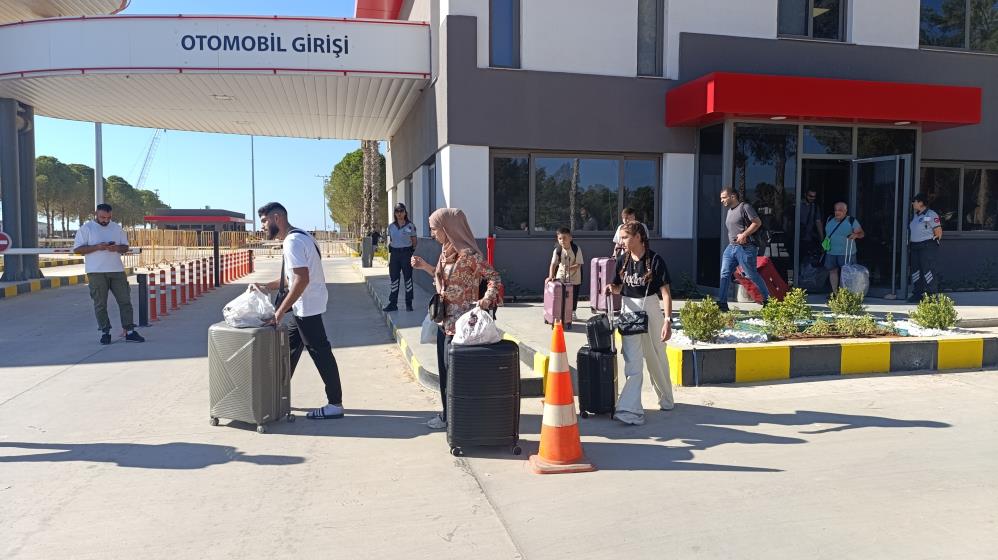 İsrail’in Lübnan Operasyonu Sonrası Lübnanlılar Türkiye’ye Kaçıyor: Bir Günde 426 Kişi Mersin'e Geldi